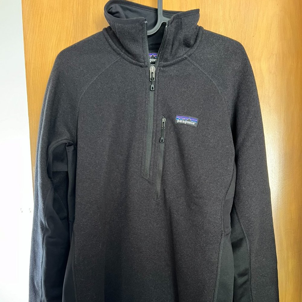 Black Men's Patagonia 1/4 Zip